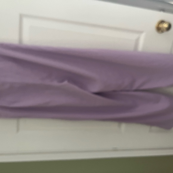 Beautiful Lilac crepe flowing ladies dress pants with satin strip. Size small - Picture 2 of 4